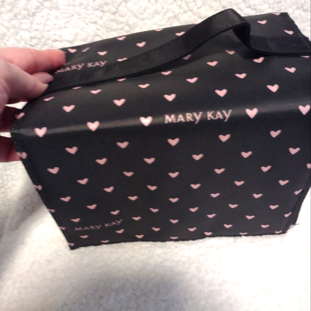 NWOT Mary Kay cosmetic travel bag